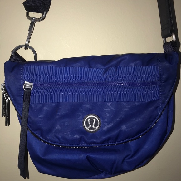 lululemon athletica Handbags - Lululemon festival bag